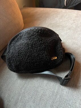 Lole Black Sherpa Waist Bag with Branded Strap